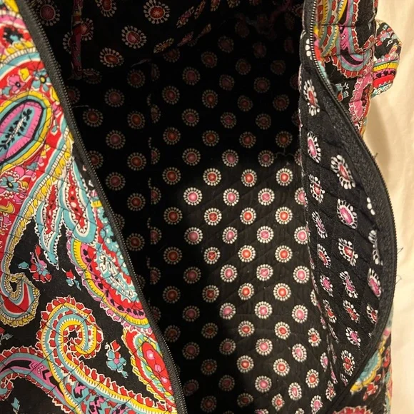 Colorful paisley print vera Bradley large duffel bag - Picture 3 of 6